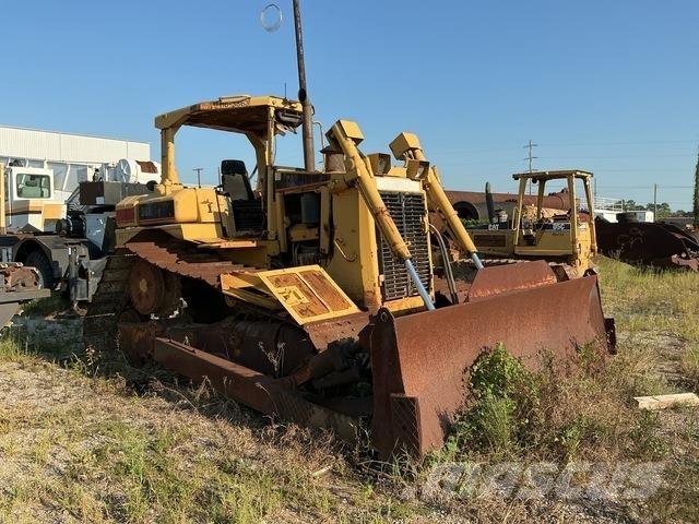 CAT D6R Buldožeri guseničari