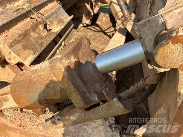 CAT D6T Buldožeri guseničari