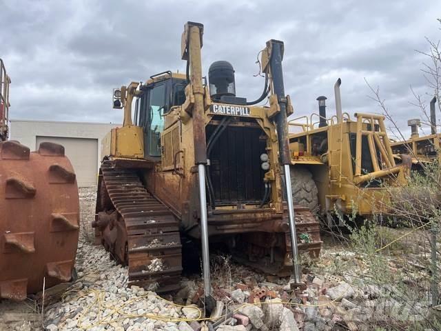 CAT D8R Buldožeri guseničari