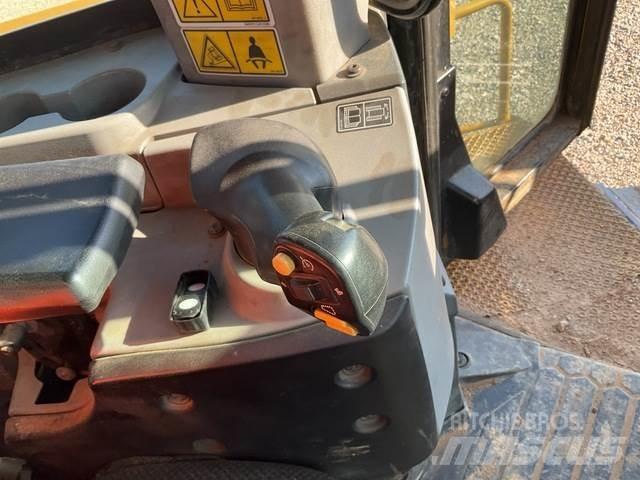 CAT D8T Buldožeri guseničari