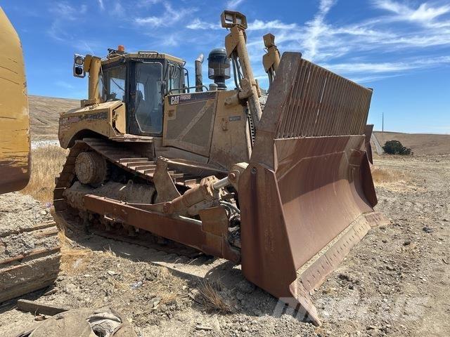 CAT D8T Buldožeri guseničari