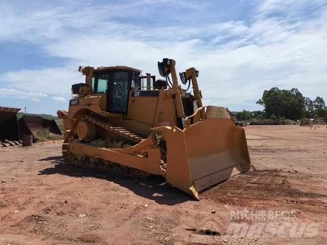 CAT D8T Buldožeri guseničari
