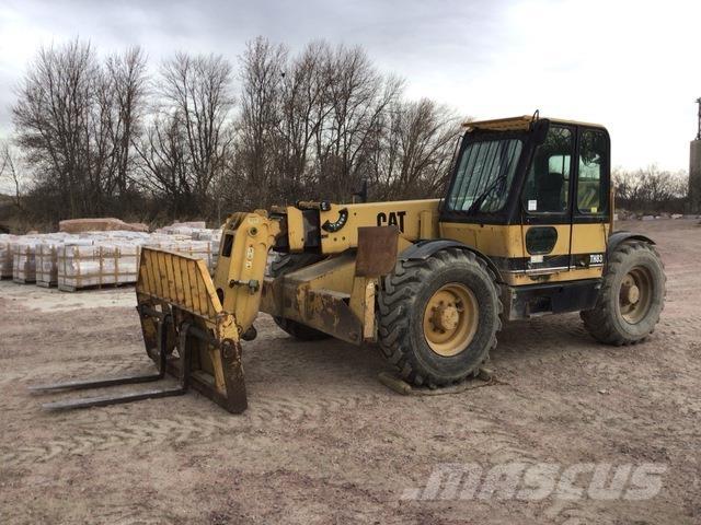 CAT TH83 Teleskopski viljuškari