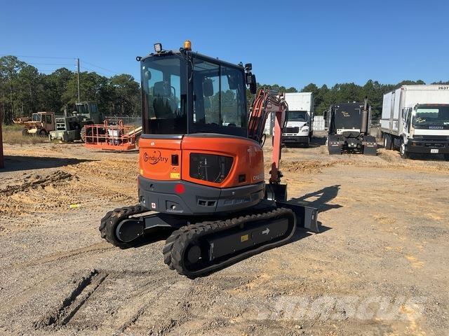 CFG 40UF Bageri guseničari