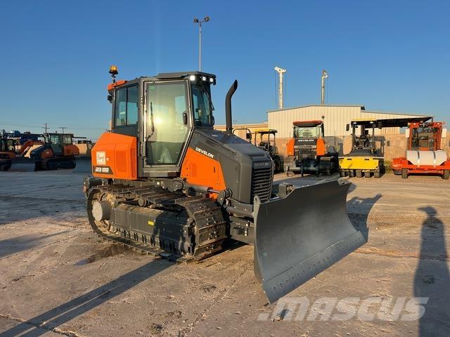 Develon DD100 Buldožeri guseničari