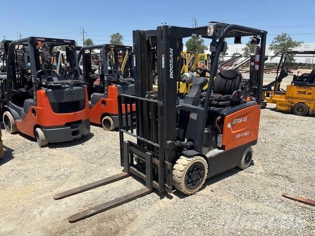 Doosan BC25S-7 Električni viljuškari