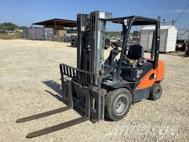 Doosan D30S-7 Ostalo za građevinarstvo