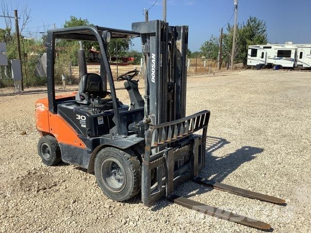 Doosan D30S-7 Ostalo za građevinarstvo