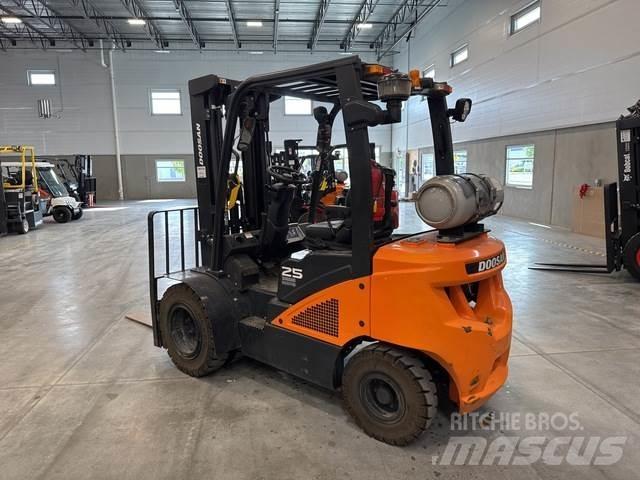 Doosan G25N-7 Ostalo za građevinarstvo