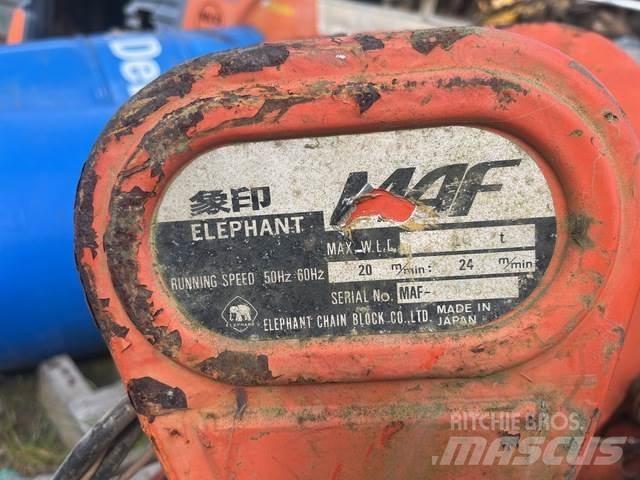  Elephant Polovni nadzemni i kontejnerski kranovi