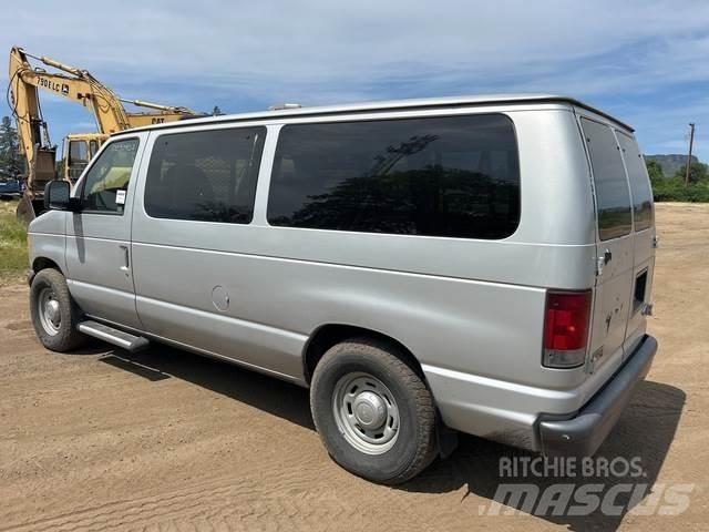 Ford E-150 Automobili