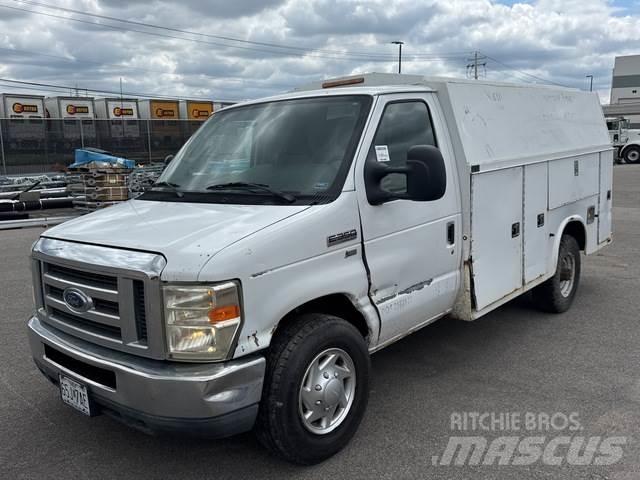 Ford E-350 Pik up kamioni