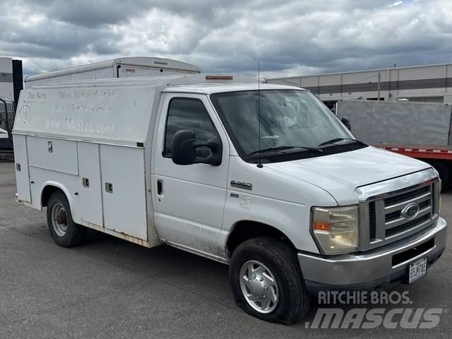 Ford E-350 Pik up kamioni