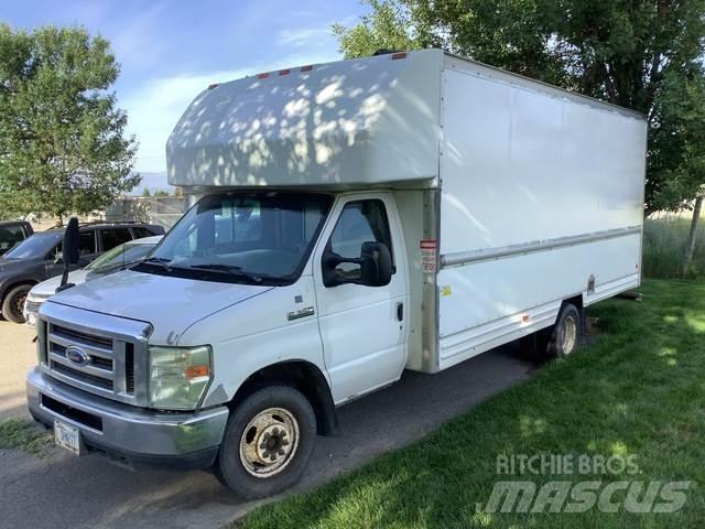 Ford E-350 Sanduk kombiji