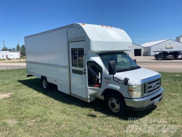 Ford E-350 Sanduk kombiji
