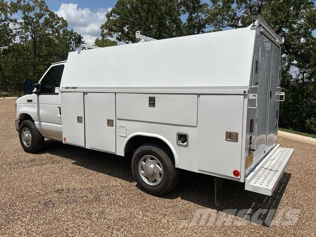Ford E-350 Pik up kamioni