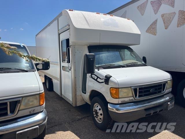 Ford E-350 Dostavna vozila / kombiji