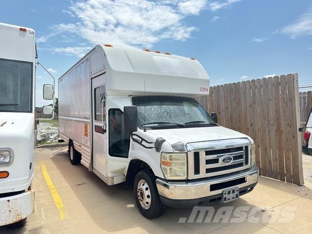 Ford E-350 Dostavna vozila / kombiji
