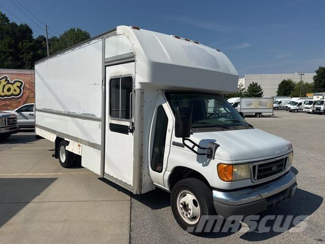 Ford E-350 Dostavna vozila / kombiji