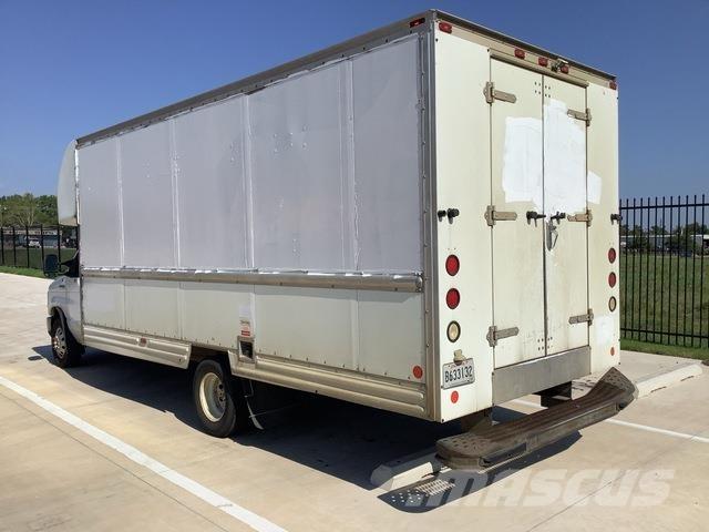 Ford E-350 Dostavna vozila / kombiji