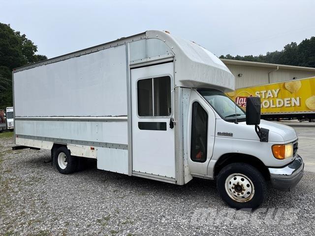 Ford E-350 Dostavna vozila / kombiji