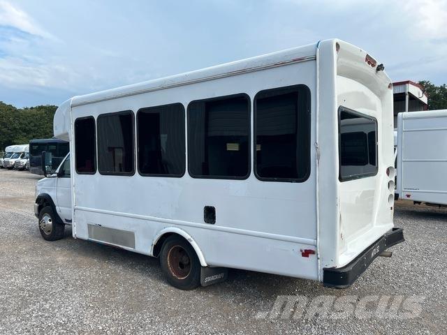 Ford E-350 Mini autobusi