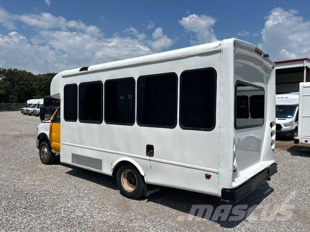Ford E-350 Mini autobusi