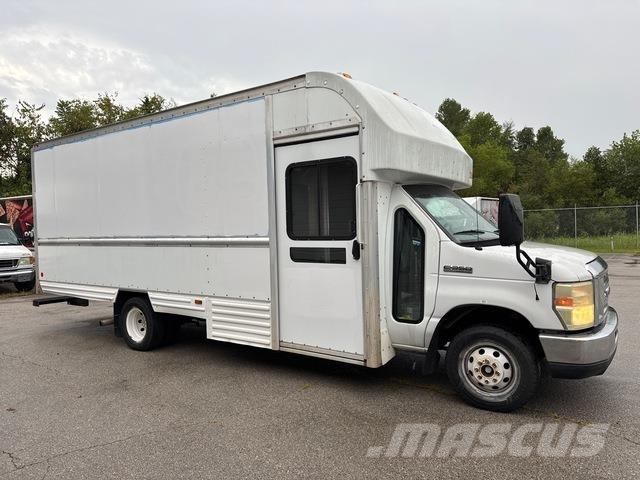 Ford E-350 Dostavna vozila / kombiji