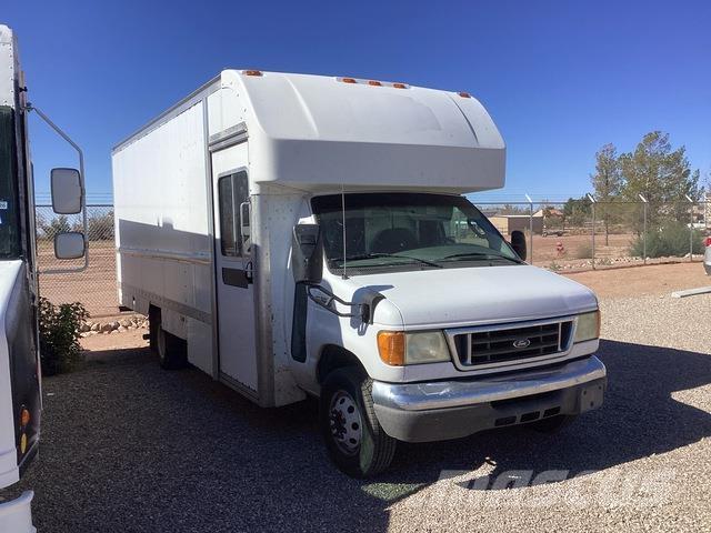 Ford E-350 Sanduk kamioni