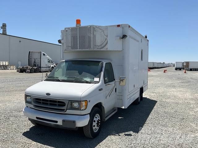 Ford E450 Dostavna vozila / kombiji