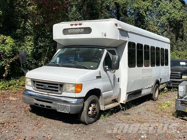 Ford E450 Automobili