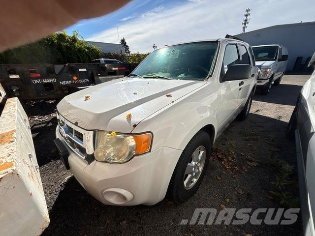 Ford Escape Automobili