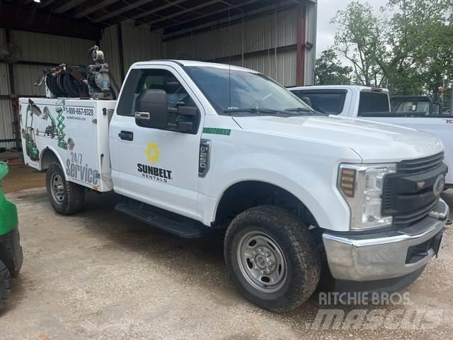 Ford F-250 Ostalo za građevinarstvo