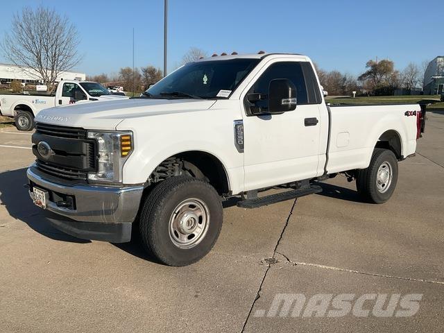 Ford F-250 Pik up kamioni