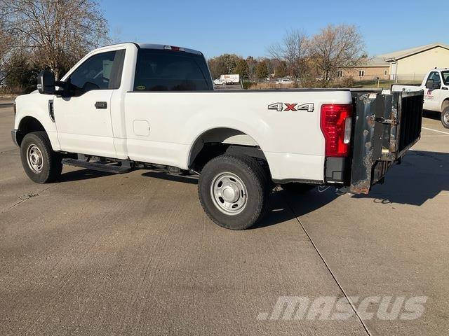 Ford F-250 Pik up kamioni