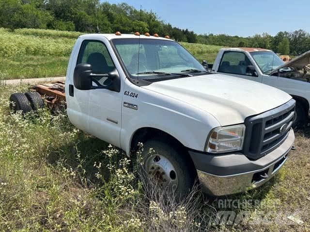 Ford F-350 Kabine i unutrašnjost