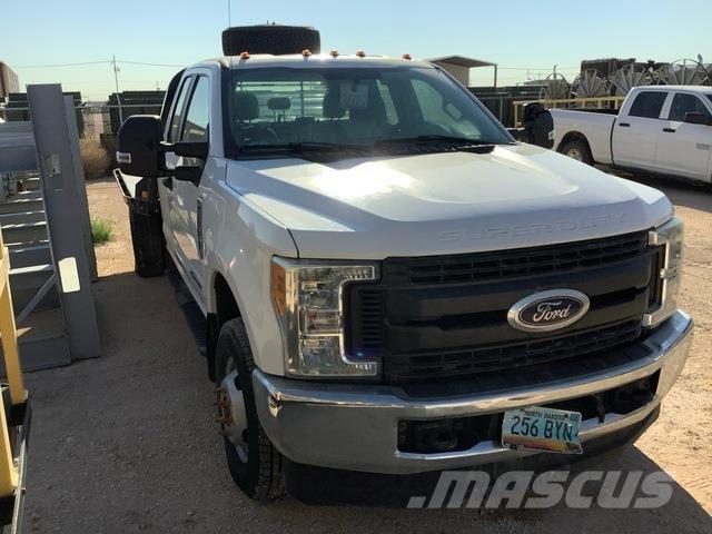 Ford F-350 Kamioni sa otvorenim sandukom