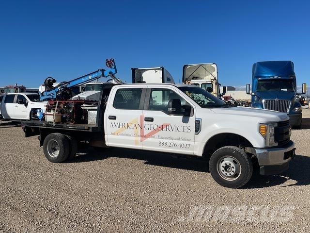 Ford F-350 Polovni mobilni kamioni za bušenje