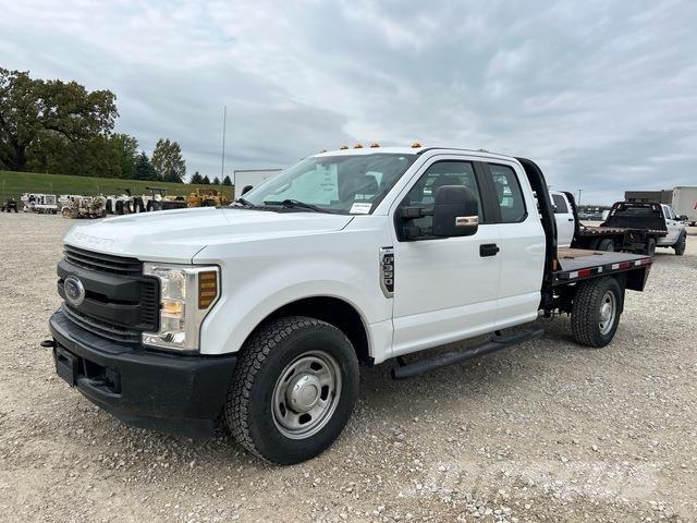 Ford F-350 Kamioni sa otvorenim sandukom