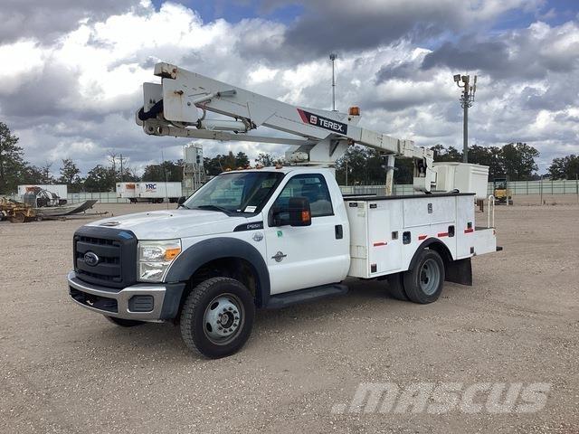 Ford F-550 Auto korpe