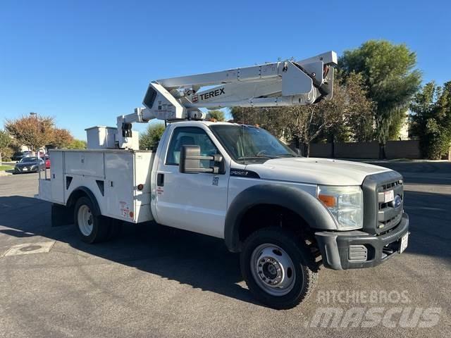 Ford F-550 Auto korpe