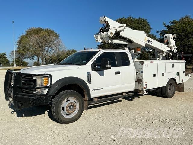 Ford F-550 Auto korpe