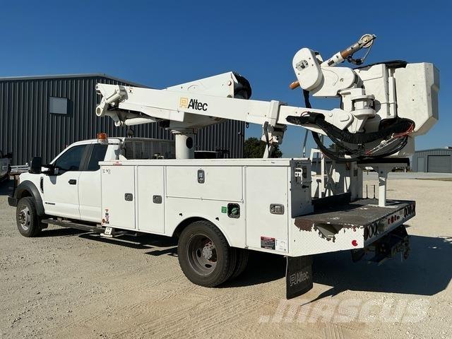 Ford F-550 Auto korpe