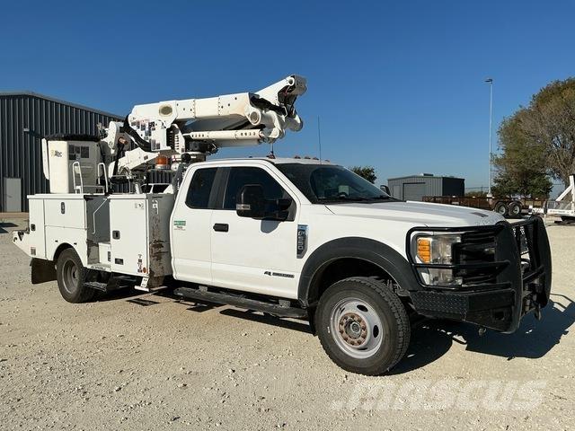 Ford F-550 Auto korpe