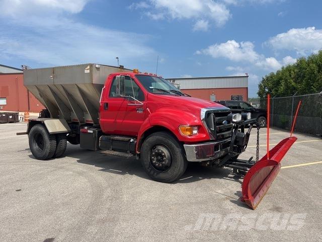 Ford F-650 Snežne daske i plugovi
