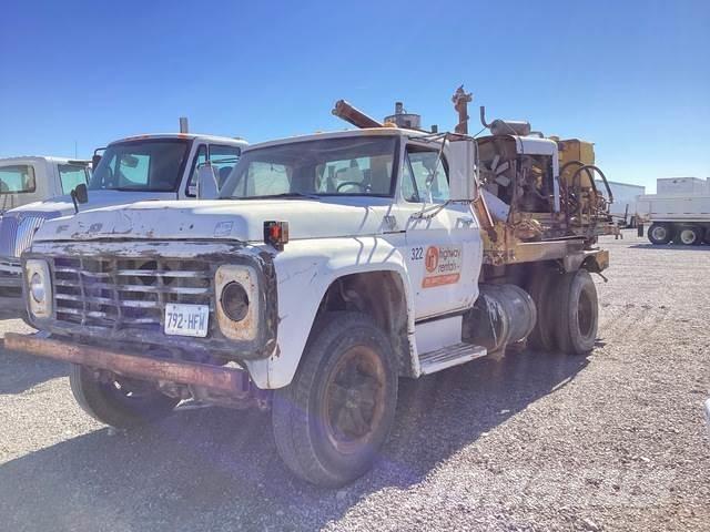 Ford F-700 Polovni mobilni kamioni za bušenje