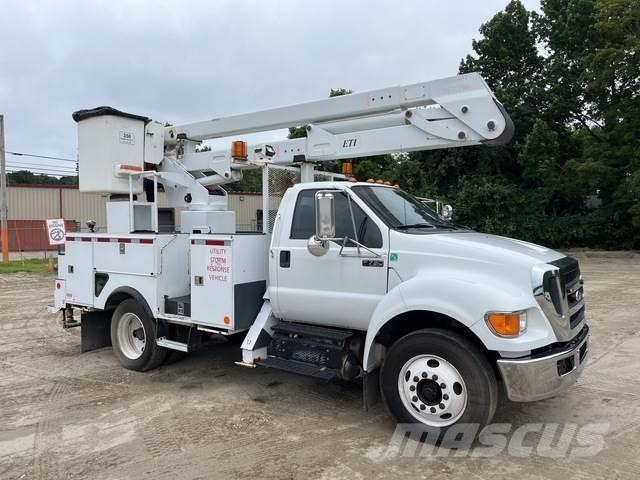 Ford F-750 Auto korpe