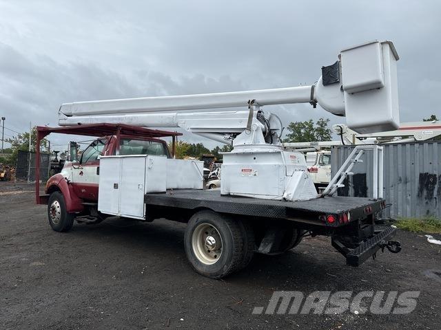 Ford F-750 Auto korpe