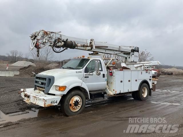Ford F-750 Polovni mobilni kamioni za bušenje