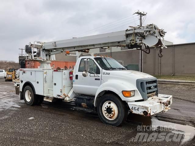 Ford F-750 Polovni mobilni kamioni za bušenje